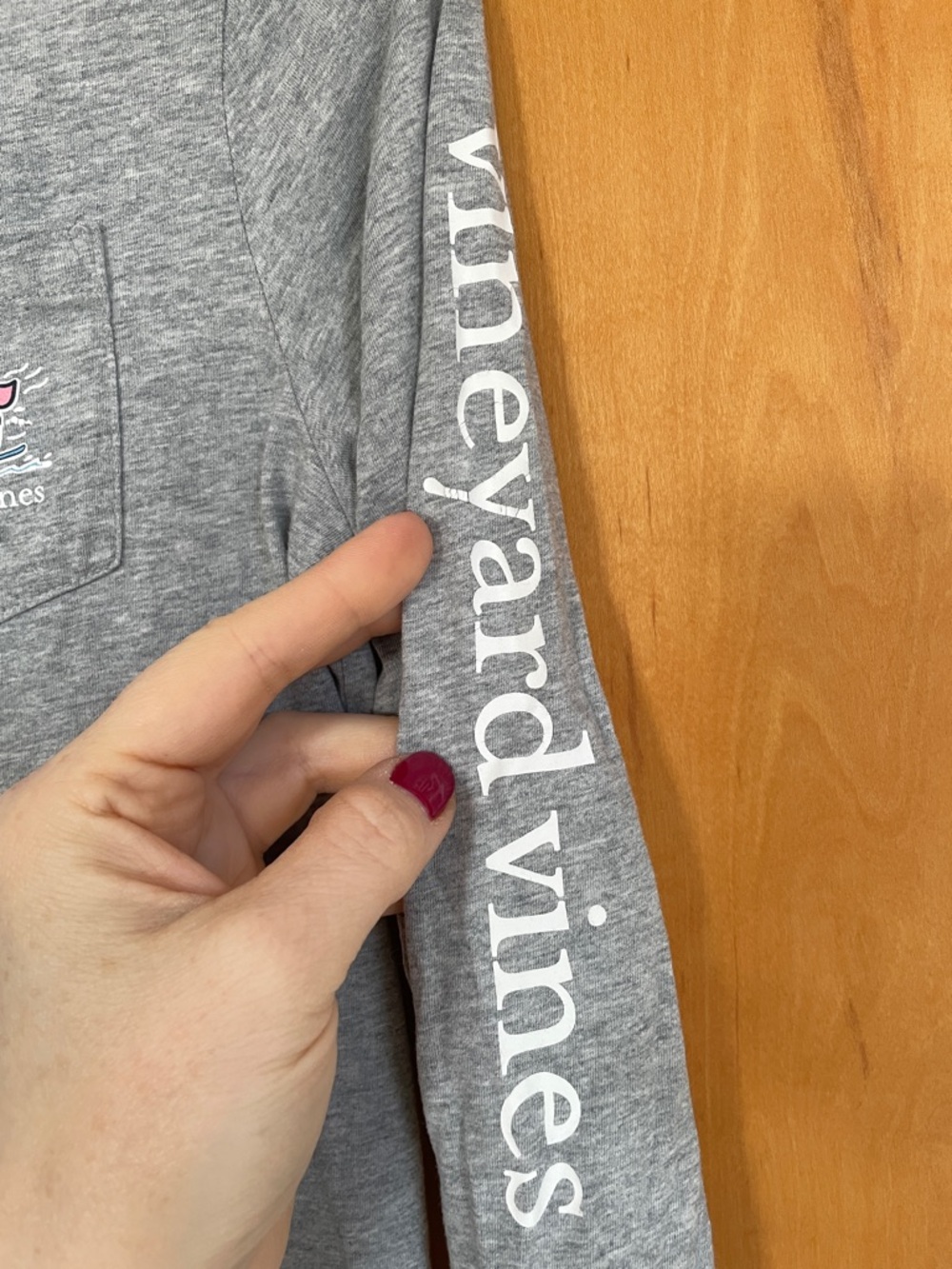 Vineyard Vines Kids Gray Long-Sleeve Pocket Tee with Whale Logo Holiday Small - Picture 2 of 8